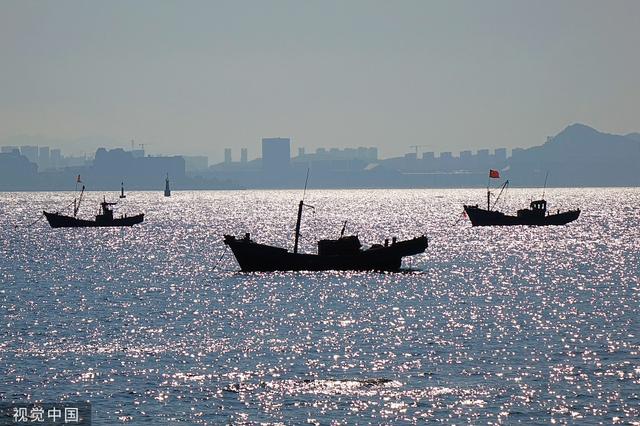 青岛有海吗（青岛海水湛蓝 夏日海滨胜景宜人）