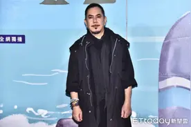 两“港独”艺人在台湾做核酸被捅出血图片