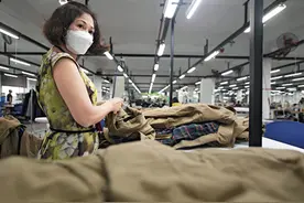 “中国干部”管理越南耐克三星，Made in Vietnam正在悄悄变贵图片