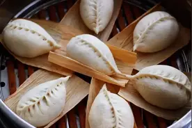 高颜值韭菜麦穗包，做法简单轻松搞定，咬一口老香了图片