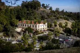 美国32岁警察训练中受伤死亡：事发时和他人搏斗 脊髓严重损伤图片