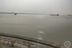 湖北江陵5学生长江游泳失踪，警方调查事故详情问询目击者图片