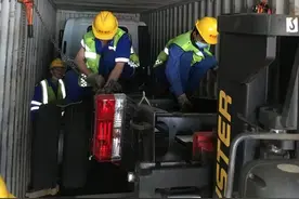 武汉港再添江海联运国际新航线，114辆东风轻卡漂洋过海到南美图片