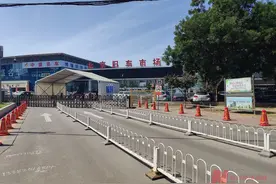 北京二手车市遭遇“寒冬”！量价齐跌两成，有车商路边卖车，“抄底”的最好时机来了？图片