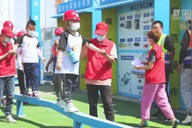 建筑工地上的“特殊”儿童节