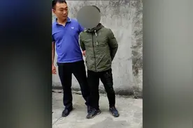 民警抓捕嫌疑人时遭威胁，霸气回应：怕你我就不当警察视频封面