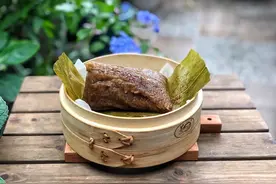 每年打卡的咸蛋黄肉粽，做过一次就不想再买了图片