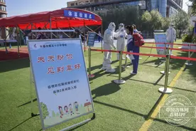 聚焦！长春市六年级“神兽”们安全平稳入校图片