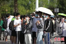 2022年安徽高考拉开帷幕 约47万考生参考圆梦图片