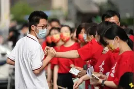 新中国首次高考是哪年，为何高考时间从7月改成了6月……戳答案→图片