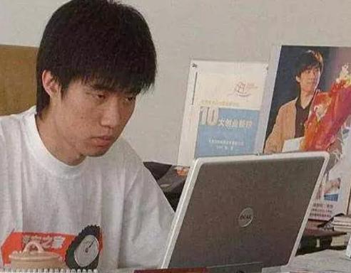 �̽���и߿���ʷ���߿���һ�죬����ӡ����������ض�������ʲô��