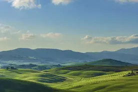 交广夜听｜人生三个阶段：阅己，越己，悦己图片