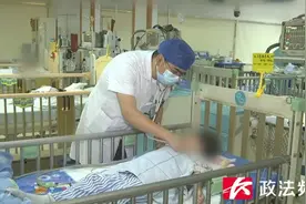2岁男童掉进运转中的洗衣机！医生在肺部发现10种细菌…图片