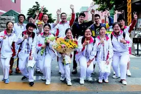 “物化政”组合考生结束高考，不少人已经有了假期规划图片