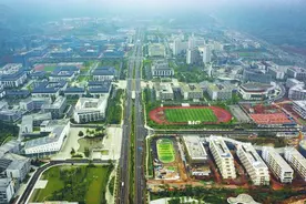 总书记和我们聊创新聊就业——习近平总书记在宜宾学院考察回访记图片