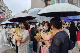 辽宁高考结束图片