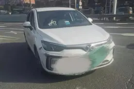 租车公司“失联”，网约车司机停交租金结果车被拖走，公司回应图片