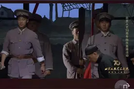 庆贺北京人艺70岁生日，《茶馆》首次高清直播，逾百万人观看图片