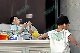 广西：入职两天的保姆将自己鼻屎塞进孩子嘴里，妈妈气到全身发抖图片