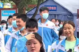 现场直击｜日照中考第一天：考生自信出征，为梦想而战图片