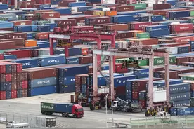 韩货运工会罢工八天后，韩国政府同意延长“安全运费制”图片