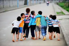 成绩下滑、心理障碍……“回流儿童”返乡后“水土不服”咋破解？图片