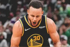 库里体重已涨到200磅，哑铃卧推超过100磅图片