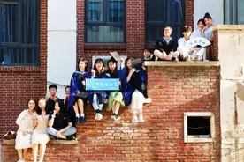 “行文至此，就用最后一页郑重表达感谢”图片