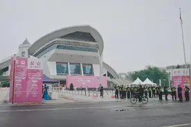 视频 | 运动“定向青春”师生“智跑回家”，四川大学校园全域定向赛成功举办视频封面
