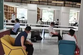 媒体追问储户入豫被赋红码：河南如何搜集入豫人员信息，如何决定赋码图片