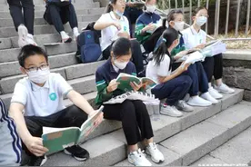 小“中考”开战图片