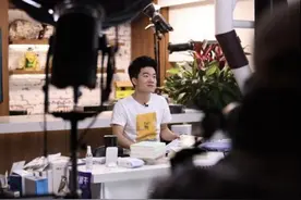 为什么我们爱看董老师直播？图片