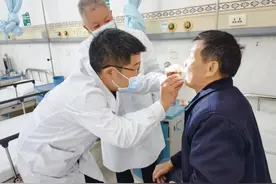 口腔科医生走出“象牙塔”，为对口帮扶医院开展多例疑难手术图片