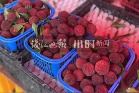 最近阴雨多，杨梅味道有点淡！杭州菜场开卖15元/斤的东魁杨梅，仙居梅农看了直摇头图片