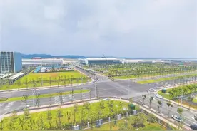 极目时评｜鄂州花湖机场月底投用，小城市也能有大作为图片