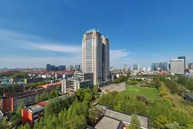 复旦大学毕业典礼致敬最受学生欢迎导师，校长金力院士分享：人生有负责任的苦处，才有尽责任的乐处图片