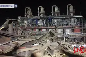 甘肃一农药企业发生爆炸事故 目击者：爆炸时有铁皮残片飞溅图片