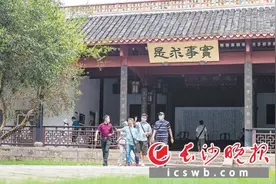 千年学府闪耀“青春之光”图片