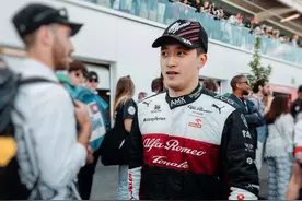 体坛联播｜周冠宇F1加拿大站第八创历史，张帅连退两场决赛图片