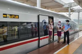郑州至重庆高速铁路全线贯通运营图片