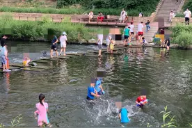 不干净也不安全！“网红”凉水河成儿童公共泳池图片