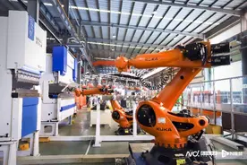 美的数智电梯来了，由库卡机器人生产！与传统电梯相比更聪明图片