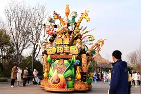 “饲养员暴击猩猩”？动物园须认清新定位，但舆论切不可“率兽食人”图片