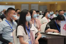 一位新人主播的电商创业路图片