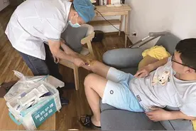 足不出户，享受家庭医生上门医疗服务 互联网+护理服务，满足居民多元健康需求图片