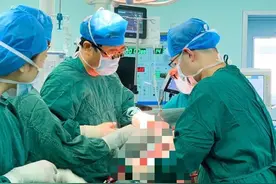 武汉-广州：跨越1000公里的护心之旅 22岁大学生“换心”获重生图片