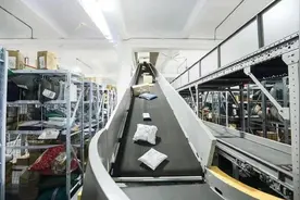 美国英国荷兰狂购中国货，实证就在浦东机场，跨境电商出口包裹每天30万+图片