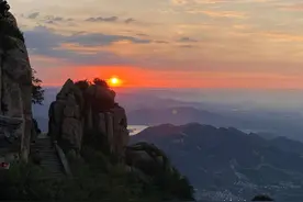 壹图集丨泰山日出绝美瞬间来袭请查收，日出东方红似火，气势恢宏图片