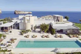 西媒：梅西与小法度假所住别墅每周30万欧，所租游艇每天1万欧图片