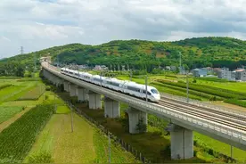 这两条新开通的高铁，有望打通三大城市群的“任督二脉”图片